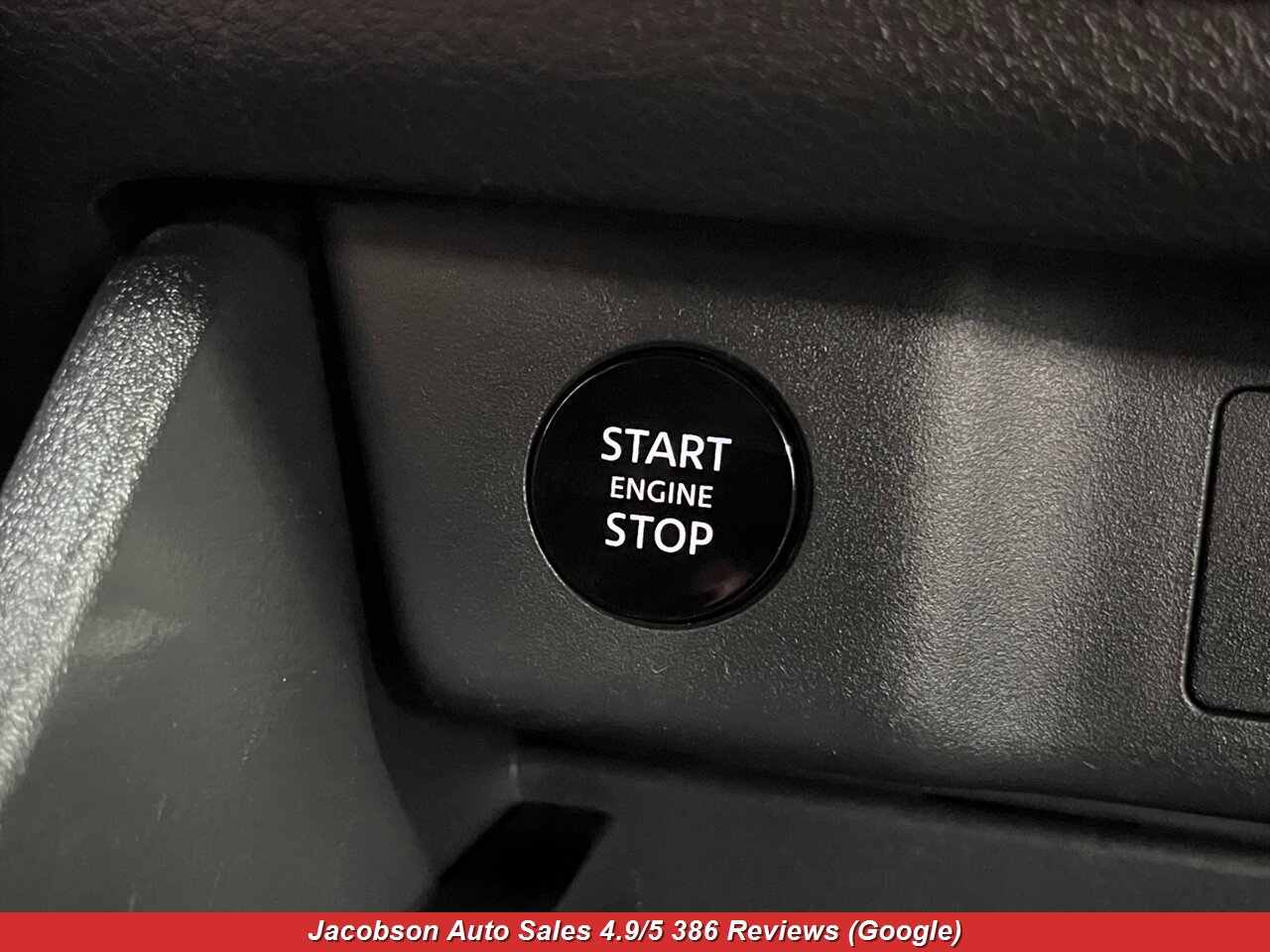 2024 Nissan Rogue SV - Photo 15 - Oshkosh, WI 54901