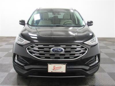 2020 Ford Edge Titanium AWD   - Photo 2 - Oshkosh, WI 54901