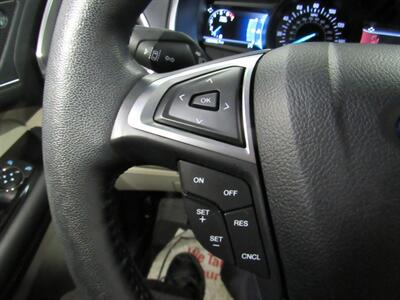 2020 Ford Edge Titanium AWD   - Photo 9 - Oshkosh, WI 54901