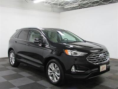 2020 Ford Edge Titanium AWD   - Photo 3 - Oshkosh, WI 54901