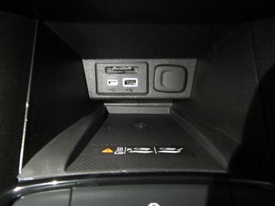 2023 Chevrolet Bolt EUV Premier   - Photo 36 - Oshkosh, WI 54901