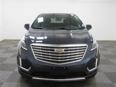 2018 Cadillac XT5 Platinum AWD   - Photo 2 - Oshkosh, WI 54901