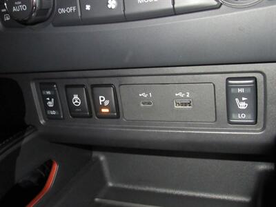 2023 Nissan Frontier PRO-4X Crew Cab SB 4x4   - Photo 24 - Oshkosh, WI 54901