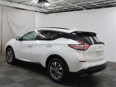 2017 Nissan Murano SV AWD   - Photo 8 - Oshkosh, WI 54901