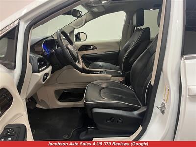 2023 Chrysler Pacifica Limited   - Photo 27 - Oshkosh, WI 54901