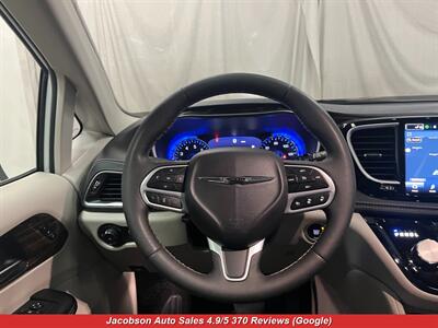 2023 Chrysler Pacifica Limited   - Photo 57 - Oshkosh, WI 54901