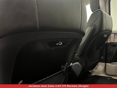 2023 Chrysler Pacifica Limited   - Photo 34 - Oshkosh, WI 54901