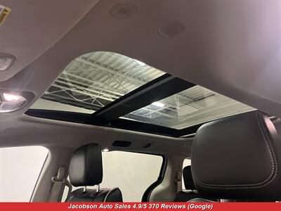 2023 Chrysler Pacifica Limited   - Photo 20 - Oshkosh, WI 54901