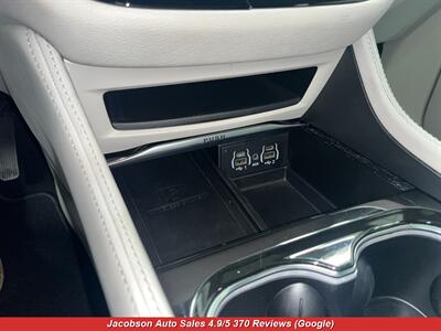 2023 Chrysler Pacifica Limited   - Photo 17 - Oshkosh, WI 54901