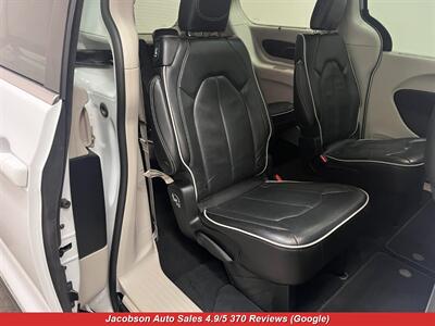 2023 Chrysler Pacifica Limited   - Photo 47 - Oshkosh, WI 54901