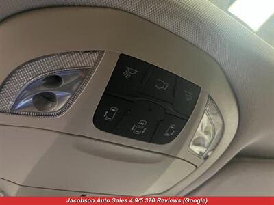 2023 Chrysler Pacifica Limited   - Photo 15 - Oshkosh, WI 54901