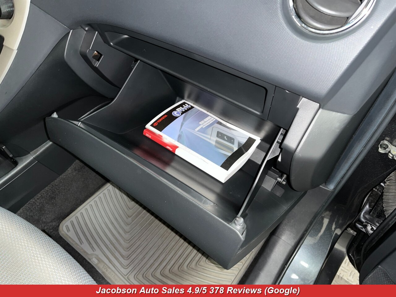 2010 Toyota Matrix S - Photo 37 - Oshkosh, WI 54901