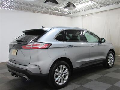 2022 Ford Edge Titanium AWD   - Photo 6 - Oshkosh, WI 54901