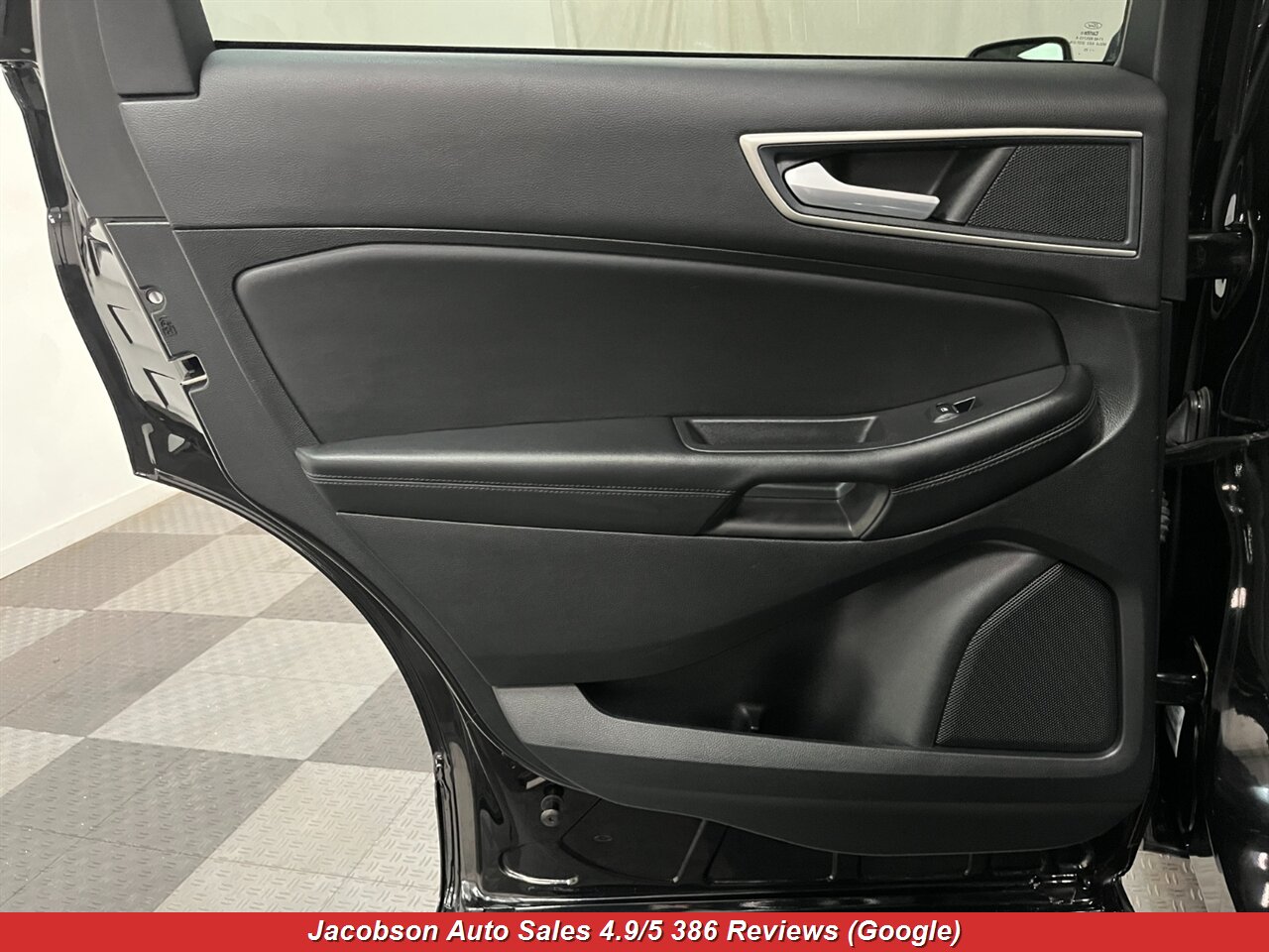 2023 Ford Edge SEL AWD - Photo 34 - Oshkosh, WI 54901