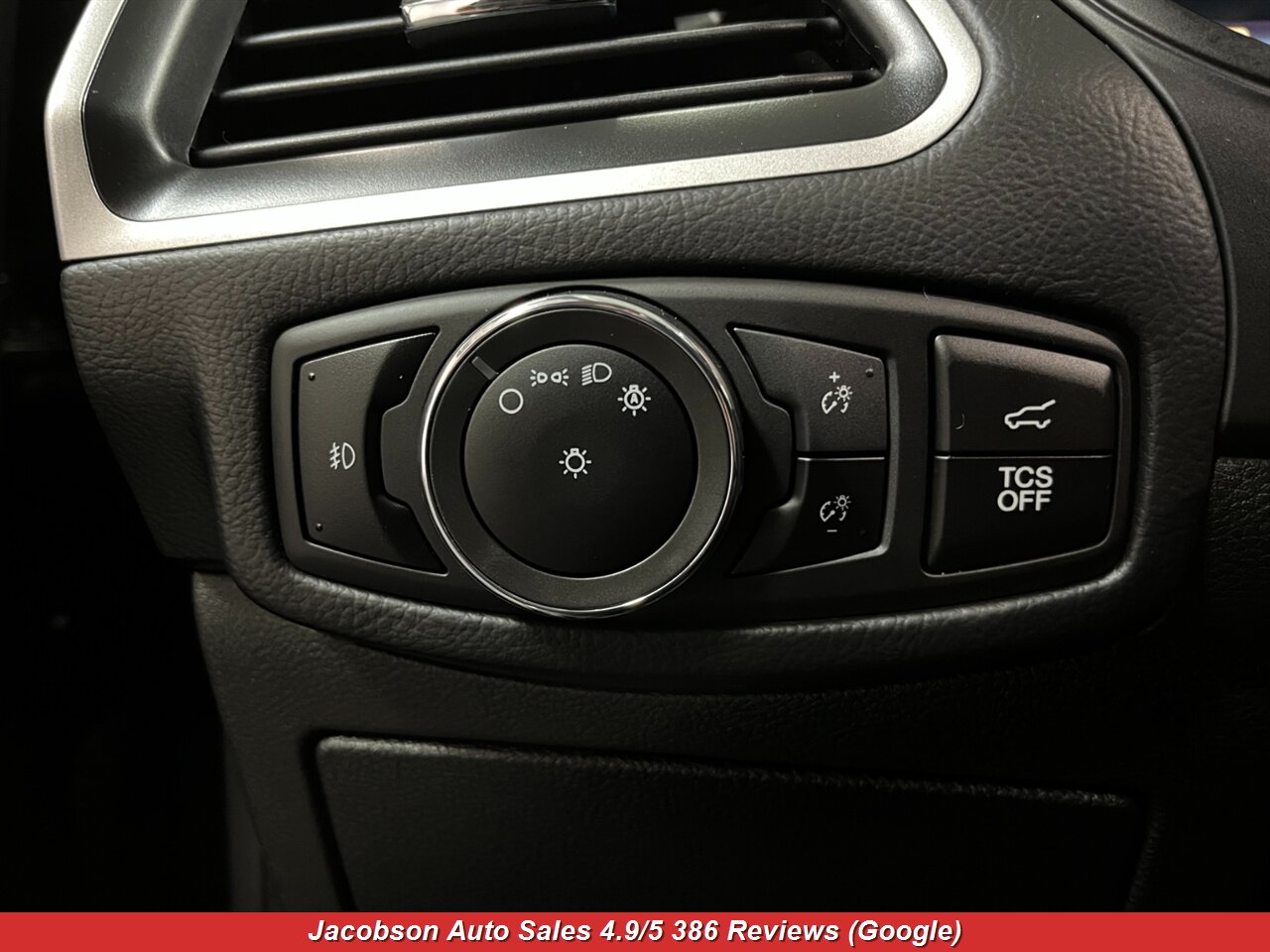 2023 Ford Edge SEL AWD - Photo 6 - Oshkosh, WI 54901