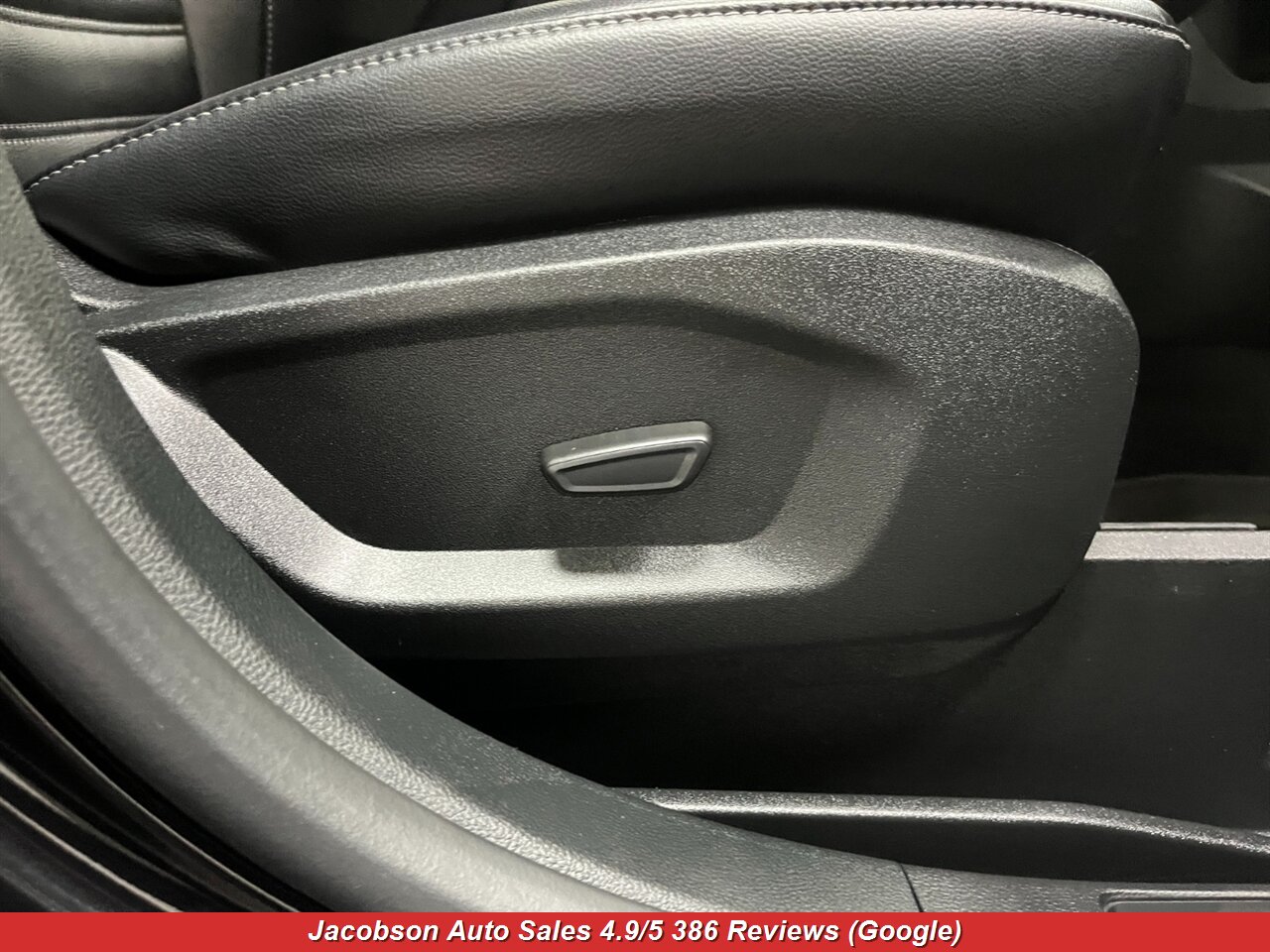2023 Ford Edge SEL AWD - Photo 44 - Oshkosh, WI 54901