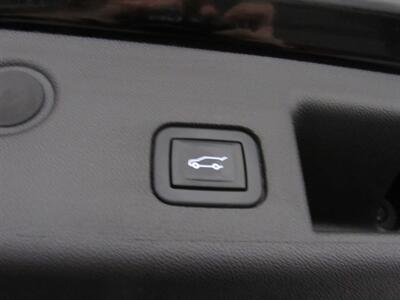 2022 Chevrolet Equinox LT 4x4   - Photo 46 - Oshkosh, WI 54901