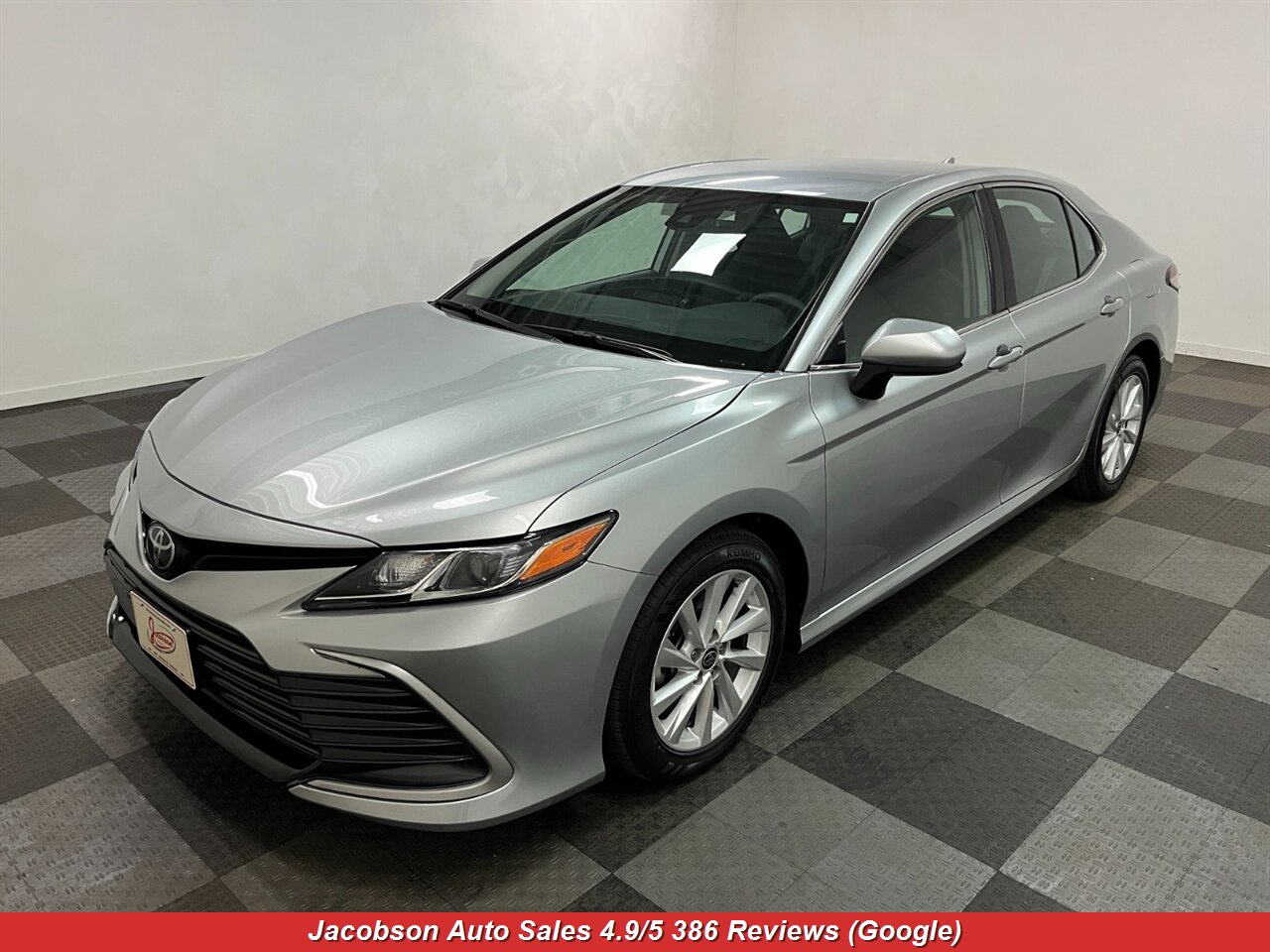 2023 Toyota Camry LE   - Photo 1 - Oshkosh, WI 54901