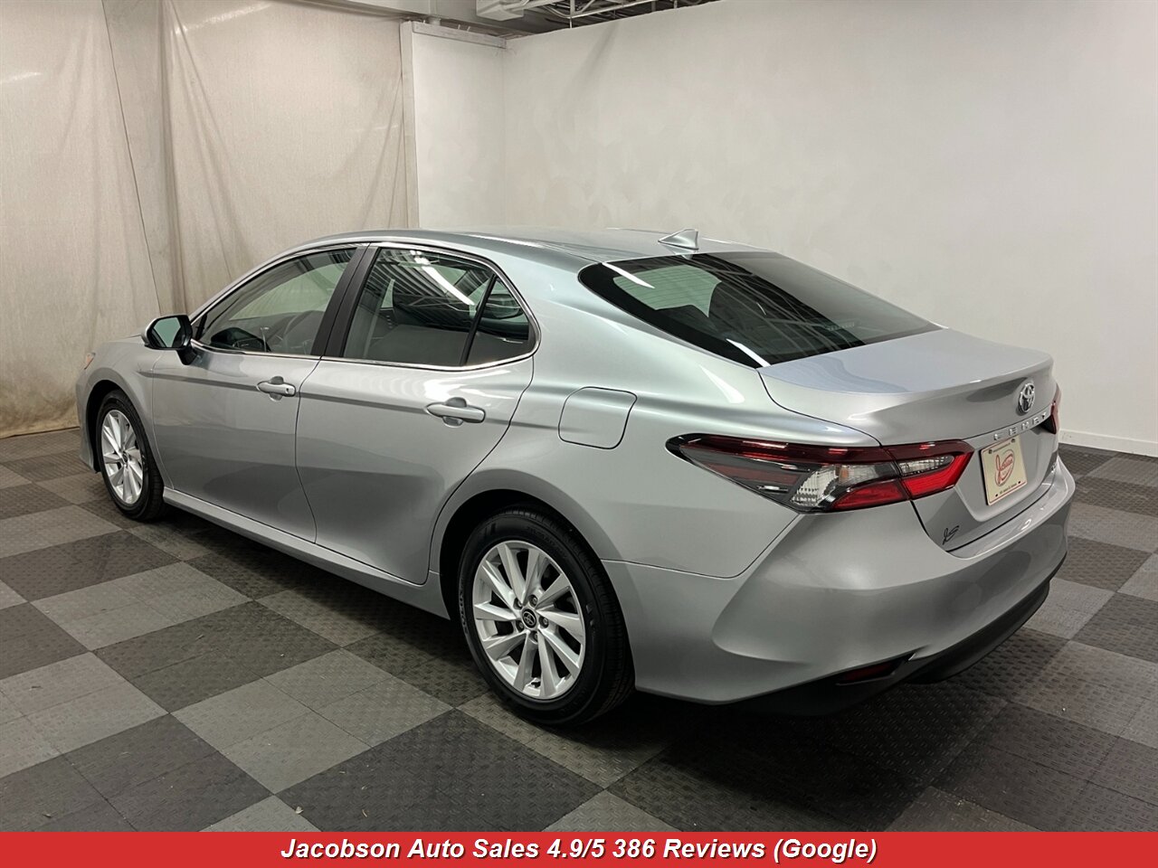 2023 Toyota Camry LE - Photo 35 - Oshkosh, WI 54901