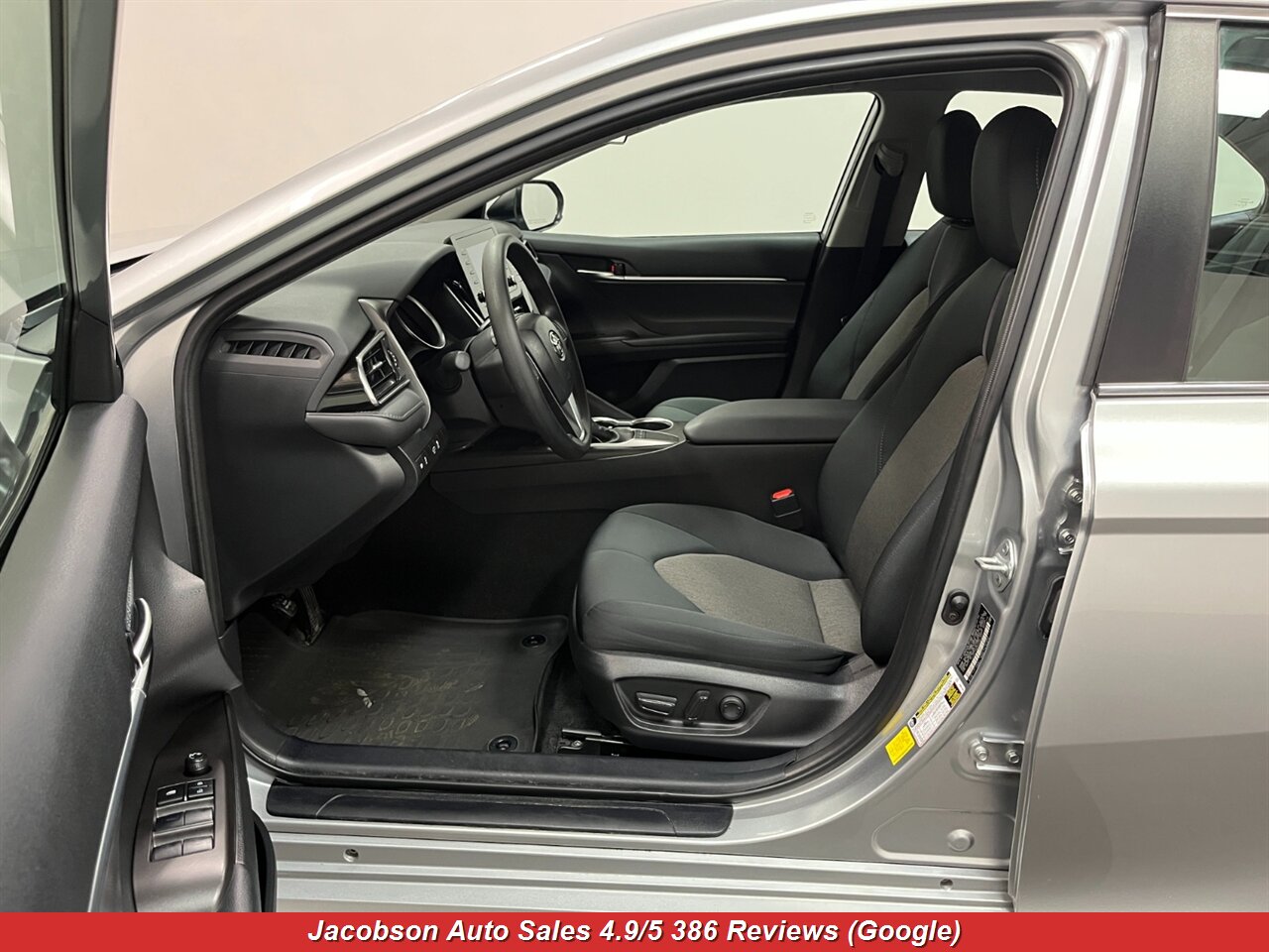 2023 Toyota Camry LE - Photo 29 - Oshkosh, WI 54901