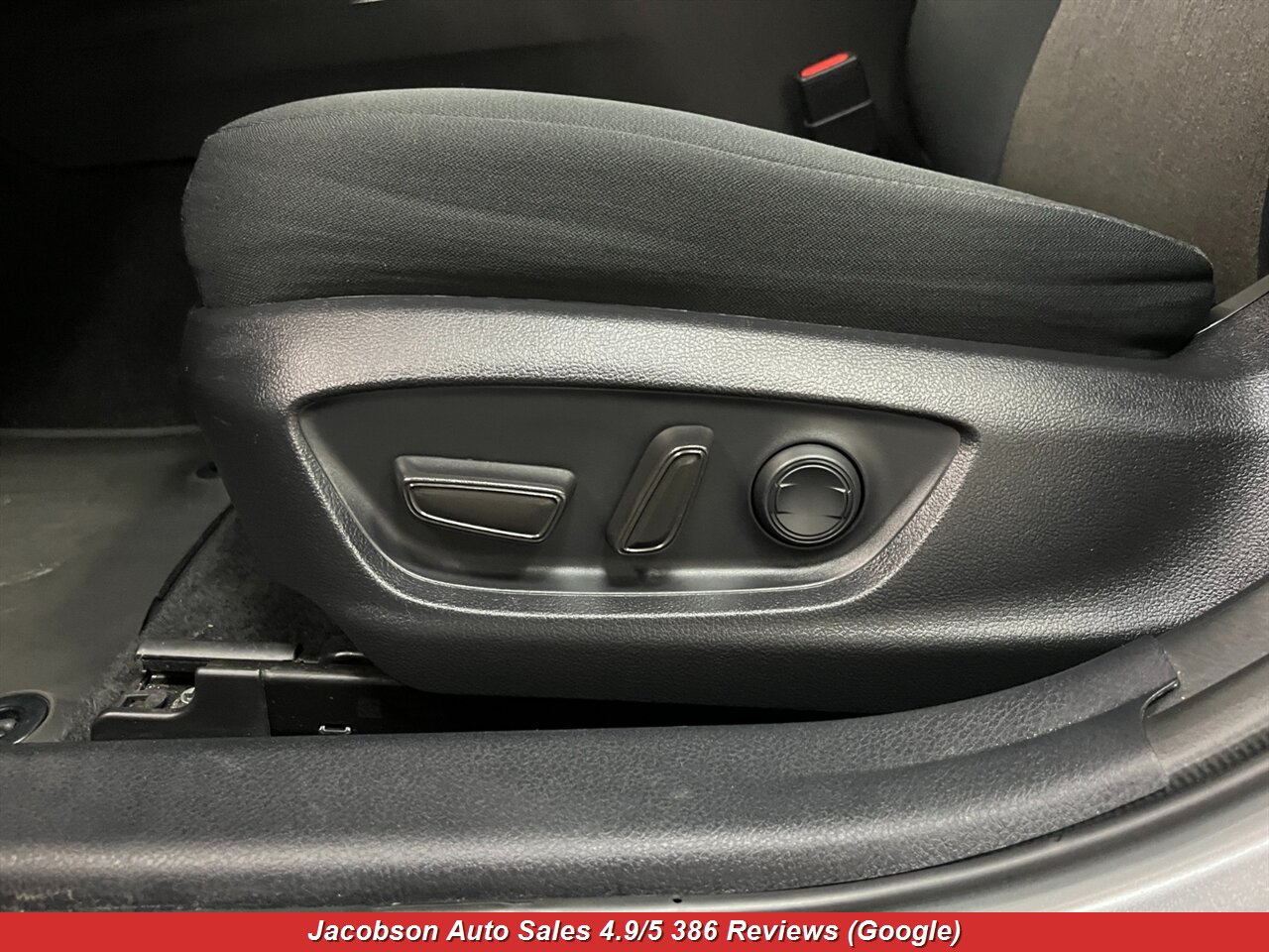 2023 Toyota Camry LE - Photo 28 - Oshkosh, WI 54901