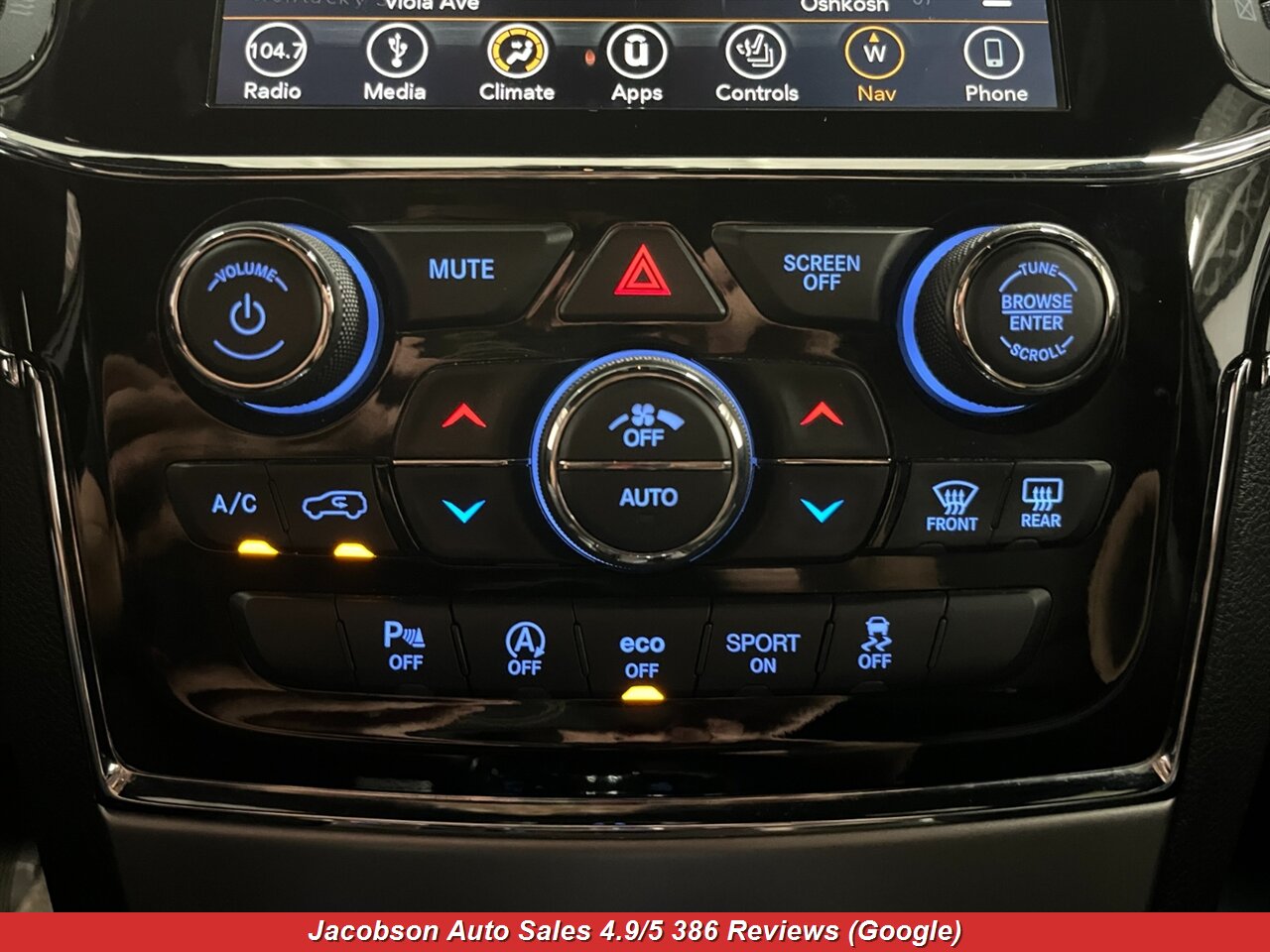 2019 Jeep Grand Cherokee Limited 4x4 - Photo 17 - Oshkosh, WI 54901
