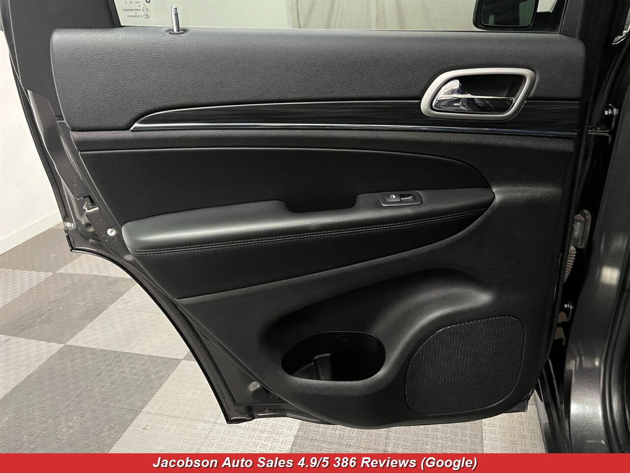 2019 Jeep Grand Cherokee Limited 4x4 - Photo 34 - Oshkosh, WI 54901