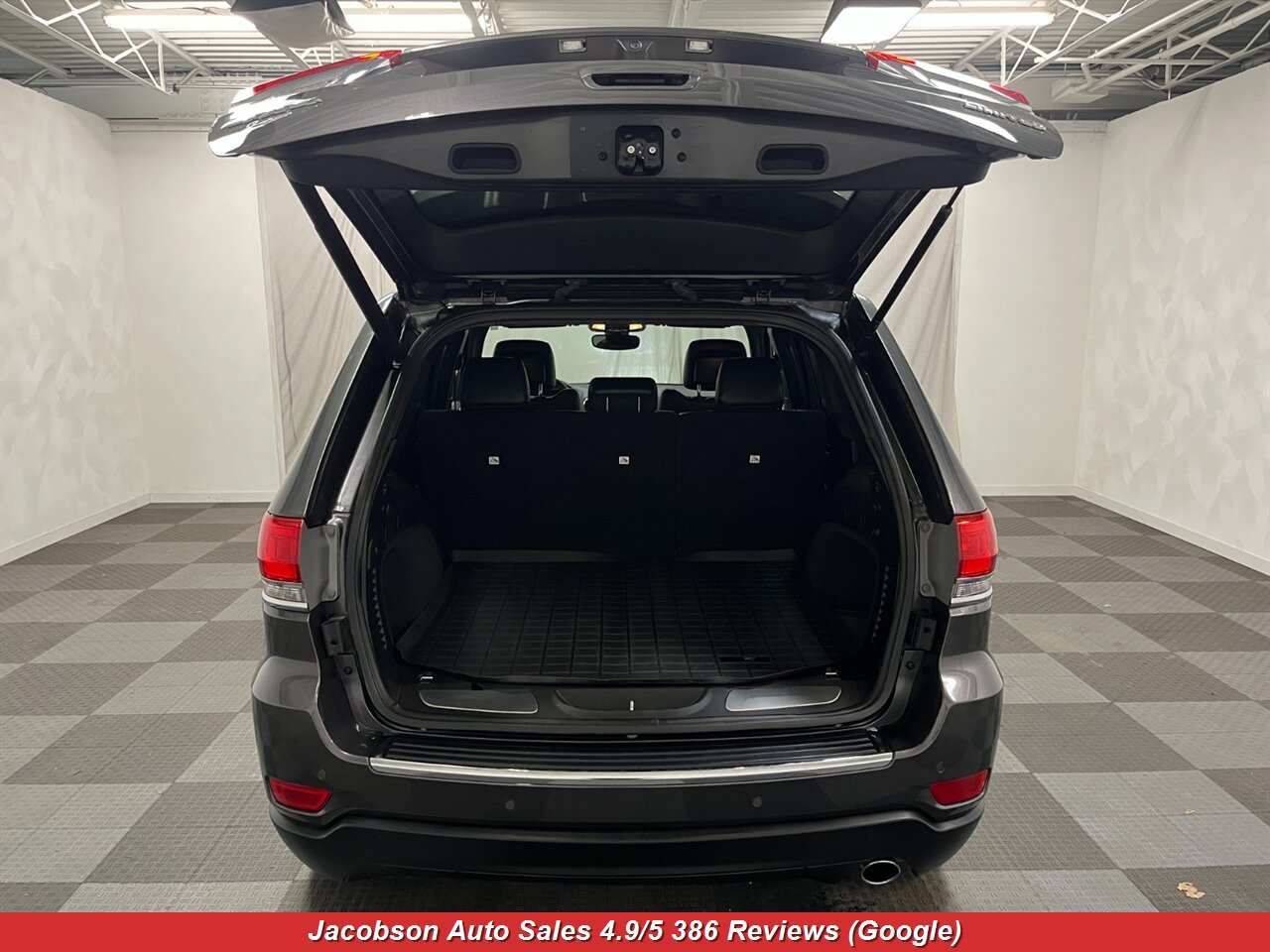 2019 Jeep Grand Cherokee Limited 4x4 - Photo 45 - Oshkosh, WI 54901