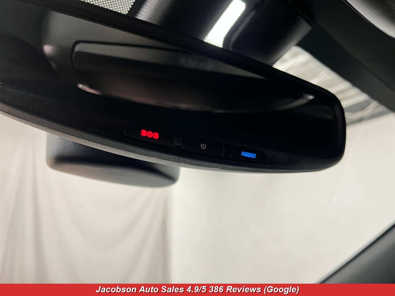 2019 Jeep Grand Cherokee Limited 4x4 - Photo 13 - Oshkosh, WI 54901