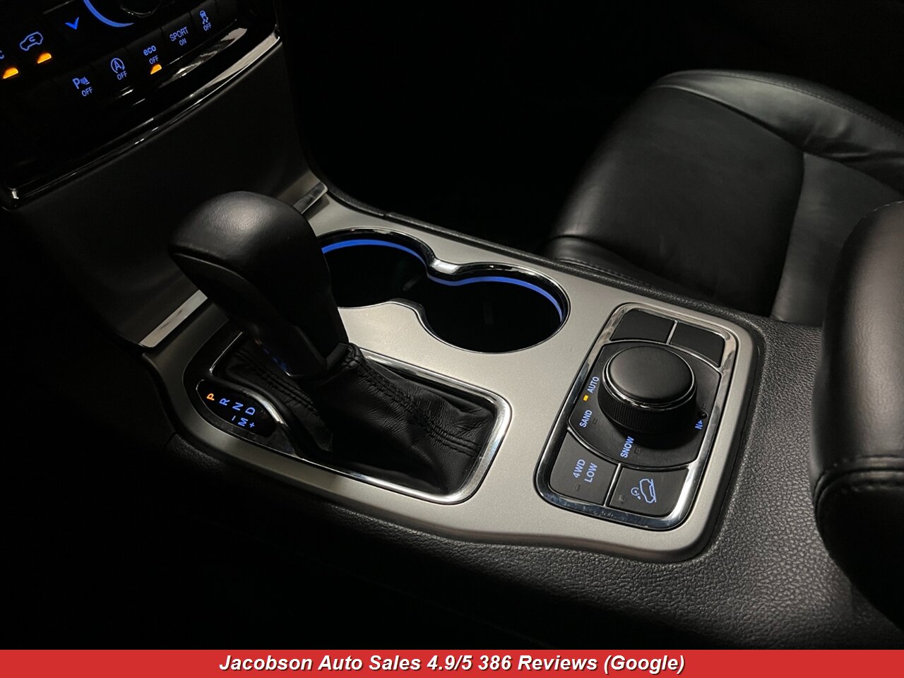 2019 Jeep Grand Cherokee Limited 4x4 - Photo 19 - Oshkosh, WI 54901