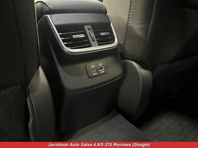 2024 Subaru Outback Premium AWD   - Photo 33 - Oshkosh, WI 54901