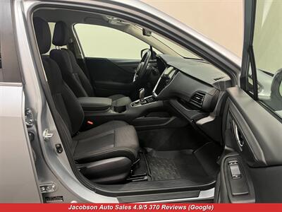 2024 Subaru Outback Premium AWD   - Photo 37 - Oshkosh, WI 54901
