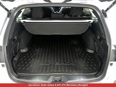 2024 Subaru Outback Premium AWD   - Photo 43 - Oshkosh, WI 54901