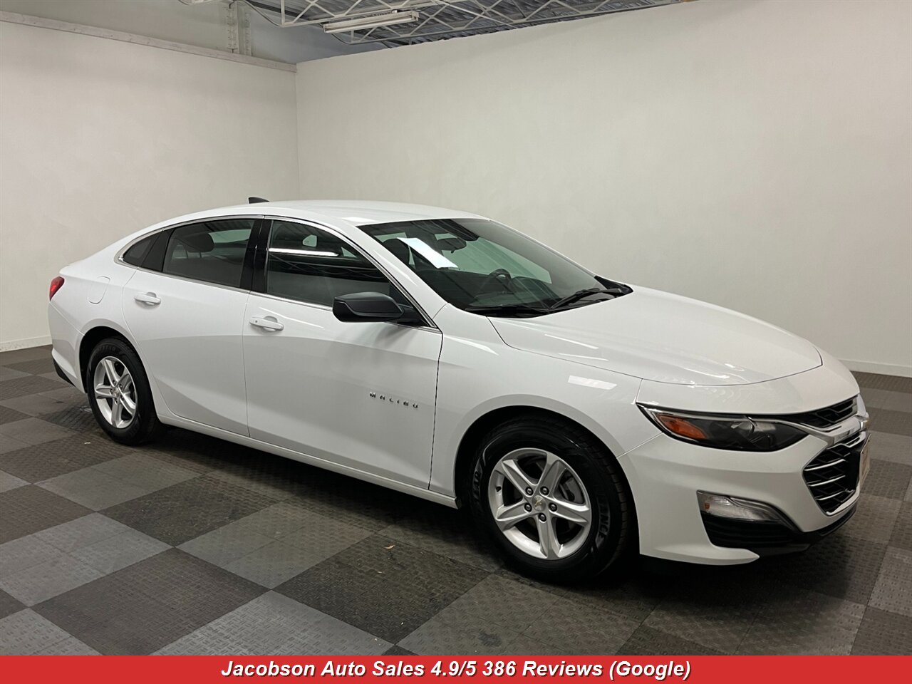 2022 Chevrolet Malibu LS Fleet - Photo 3 - Oshkosh, WI 54901