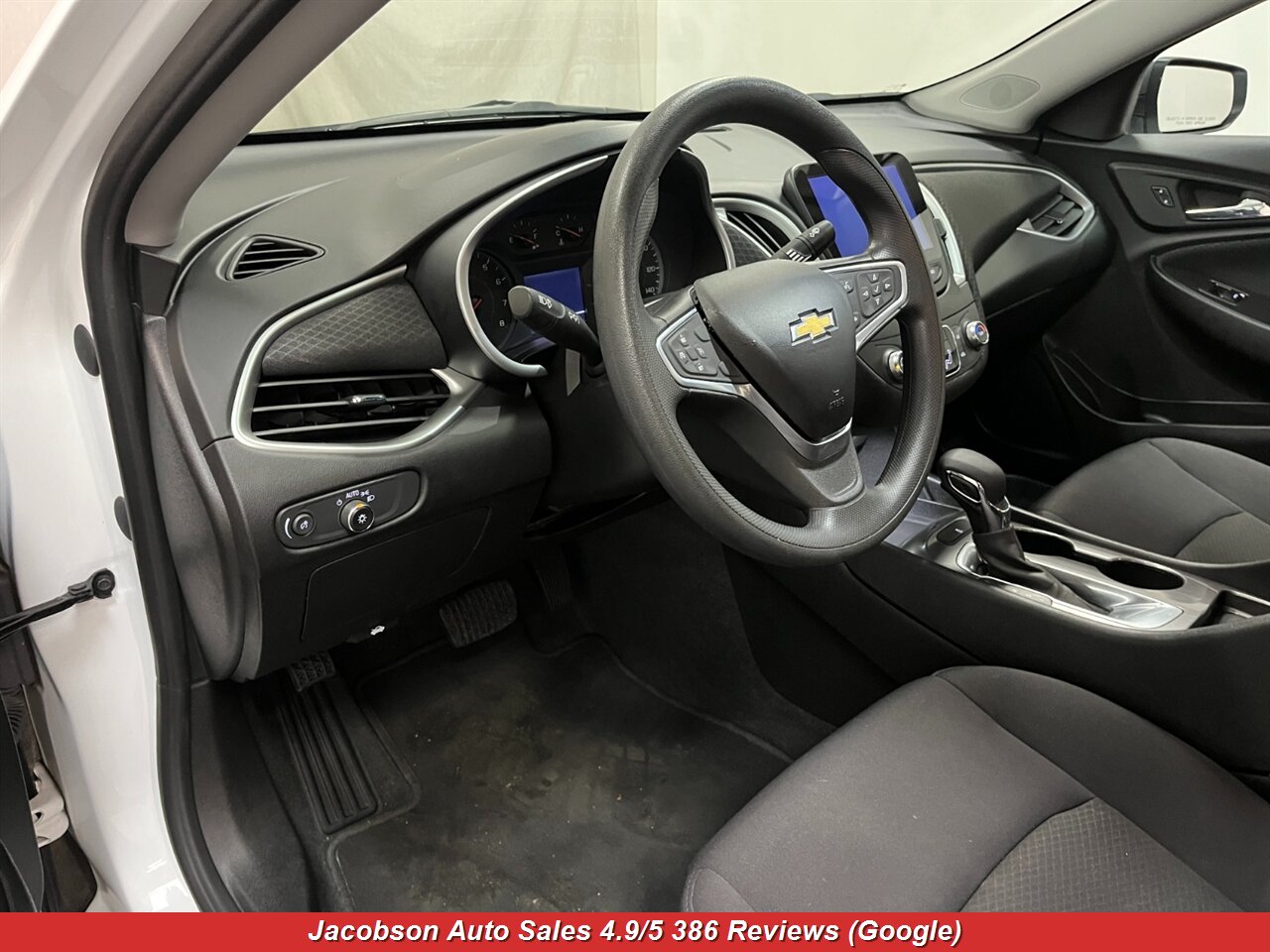 2022 Chevrolet Malibu LS Fleet - Photo 5 - Oshkosh, WI 54901
