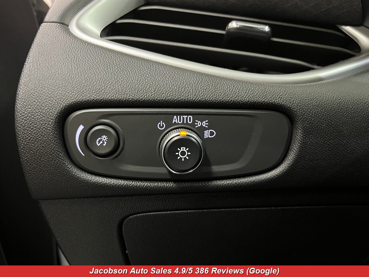 2022 Chevrolet Malibu LS Fleet - Photo 6 - Oshkosh, WI 54901