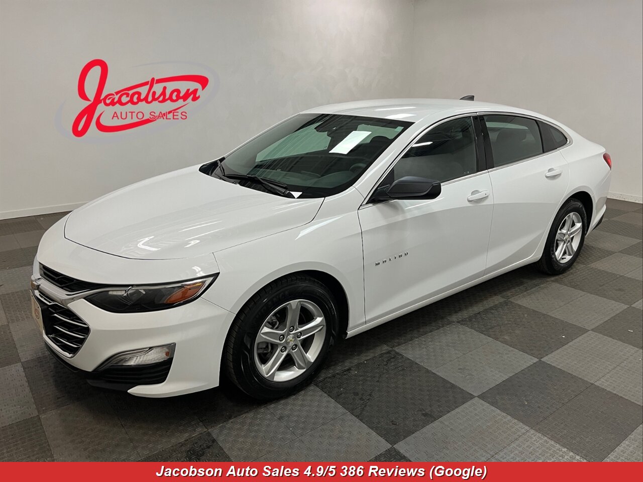 2022 Chevrolet Malibu LS Fleet   - Photo 1 - Oshkosh, WI 54901