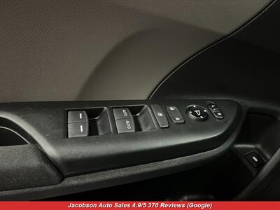 2018 Honda Civic LX   - Photo 3 - Oshkosh, WI 54901