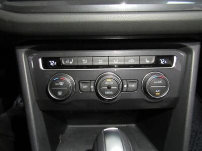 2021 Volkswagen Tiguan SEL 4Motion   - Photo 16 - Oshkosh, WI 54901