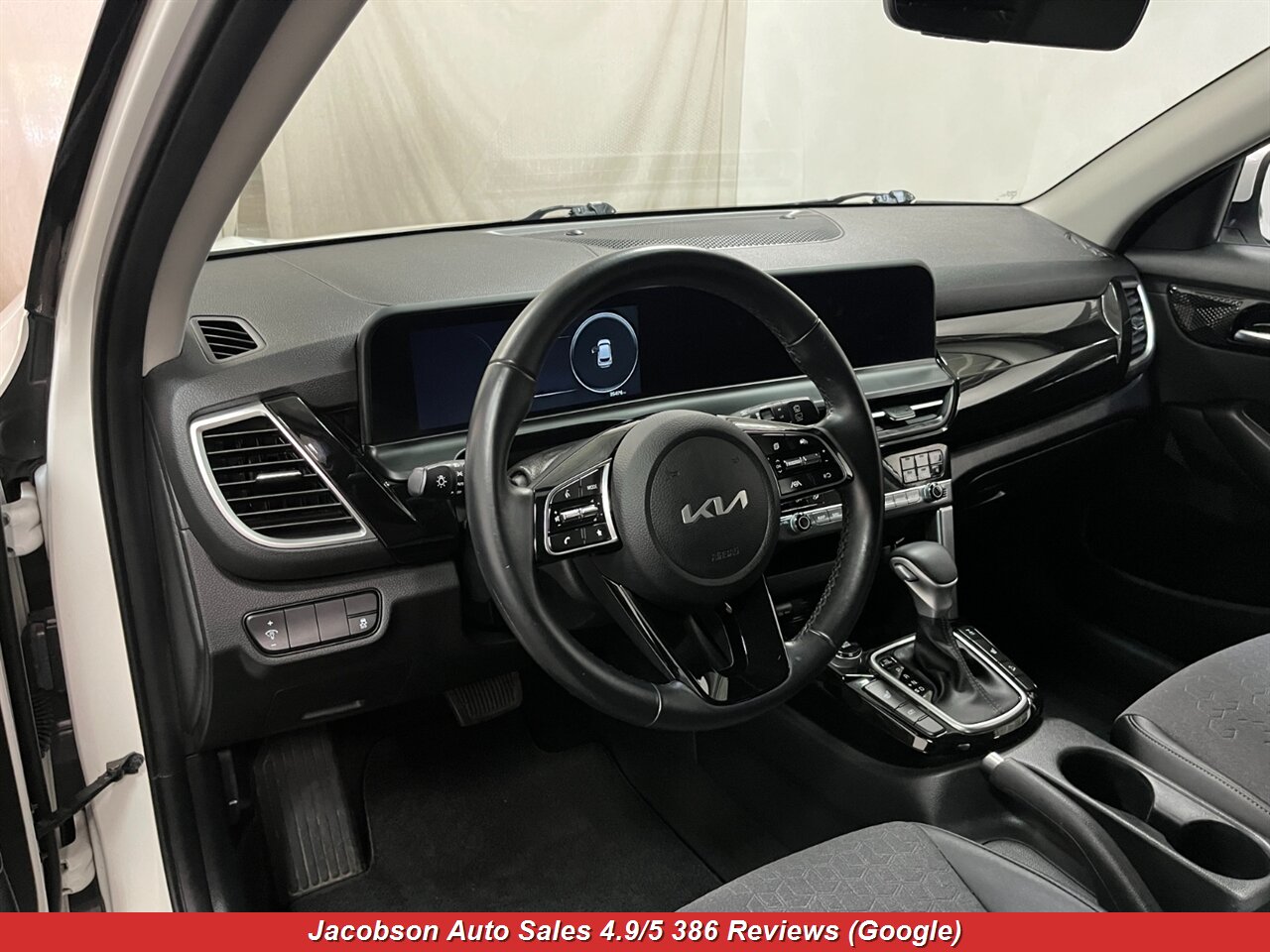2024 Kia Seltos X-Line AWD - Photo 5 - Oshkosh, WI 54901