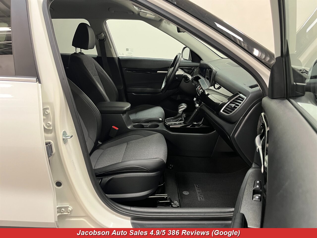 2024 Kia Seltos X-Line AWD - Photo 43 - Oshkosh, WI 54901