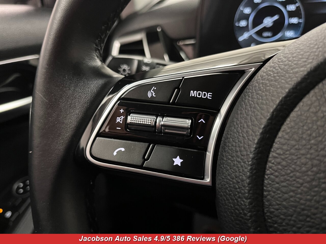 2024 Kia Seltos X-Line AWD - Photo 8 - Oshkosh, WI 54901