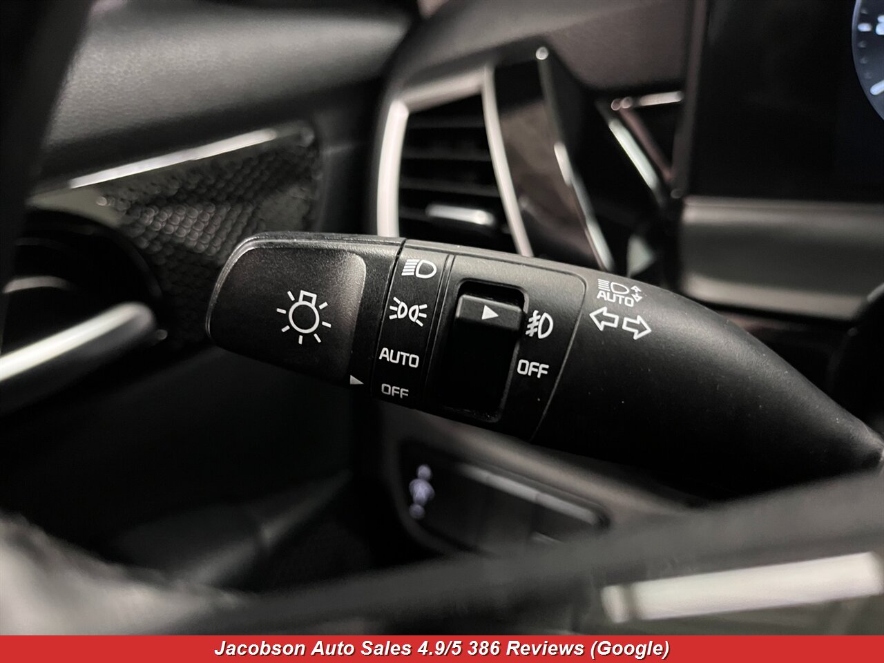 2024 Kia Seltos X-Line AWD - Photo 7 - Oshkosh, WI 54901