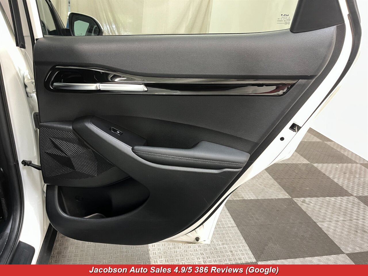 2024 Kia Seltos X-Line AWD - Photo 38 - Oshkosh, WI 54901