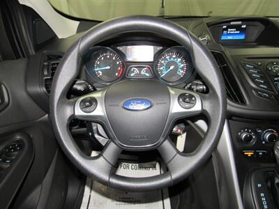 2016 Ford Escape SE AWD   - Photo 7 - Oshkosh, WI 54901