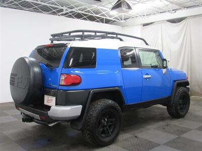 2007 Toyota FJ Cruiser 4dr SUV 4x4   - Photo 4 - Oshkosh, WI 54901