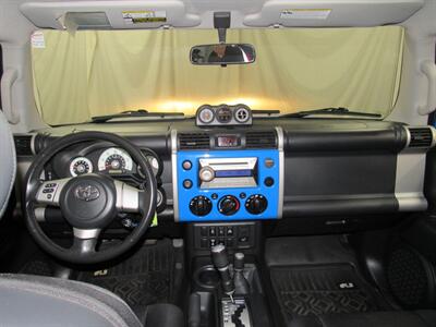 2007 Toyota FJ Cruiser 4dr SUV 4x4   - Photo 35 - Oshkosh, WI 54901