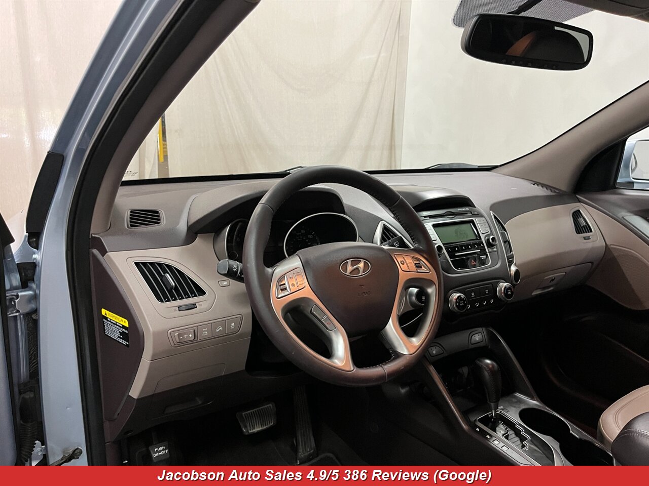 2011 Hyundai TUCSON GLS AWD - Photo 22 - Oshkosh, WI 54901
