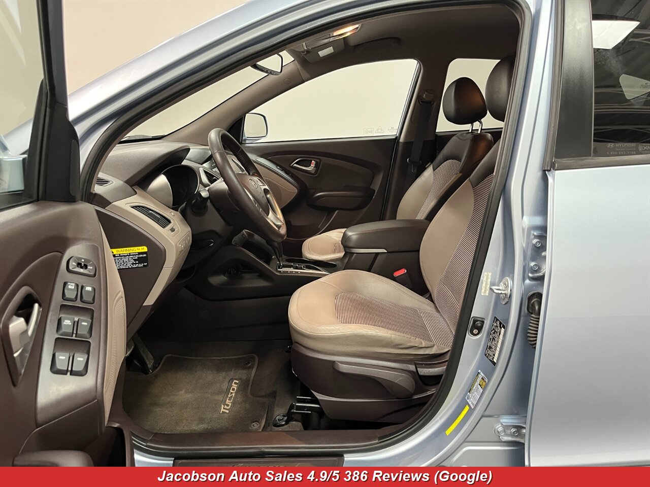 2011 Hyundai TUCSON GLS AWD - Photo 23 - Oshkosh, WI 54901