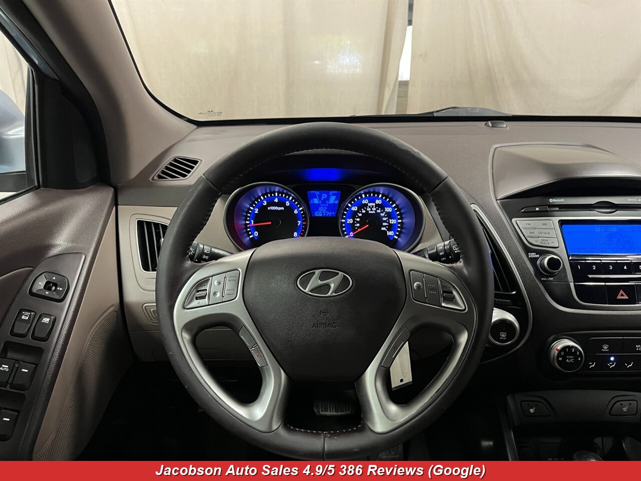 2011 Hyundai TUCSON GLS AWD - Photo 44 - Oshkosh, WI 54901